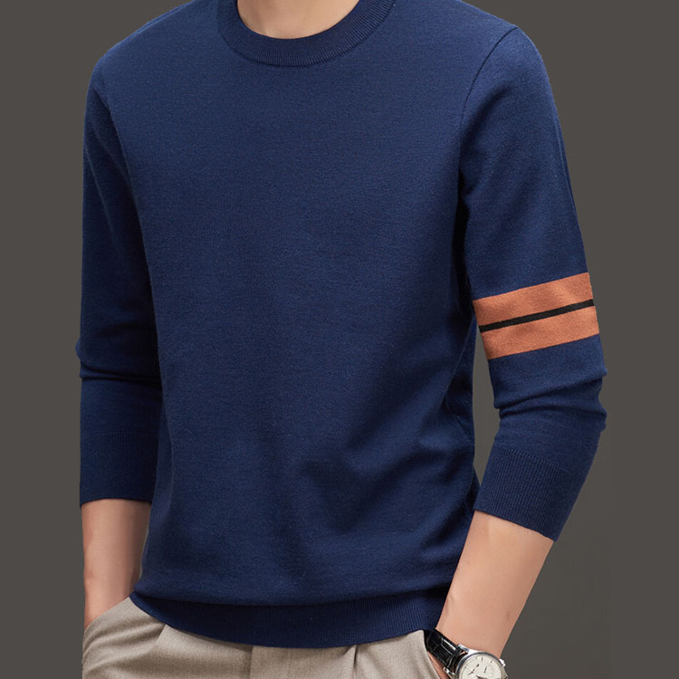 Maglione pullover girocollo in lana merino a maniche lunghe