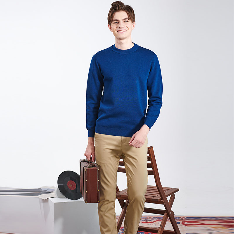 Maglione pullover da uomo con collo finto