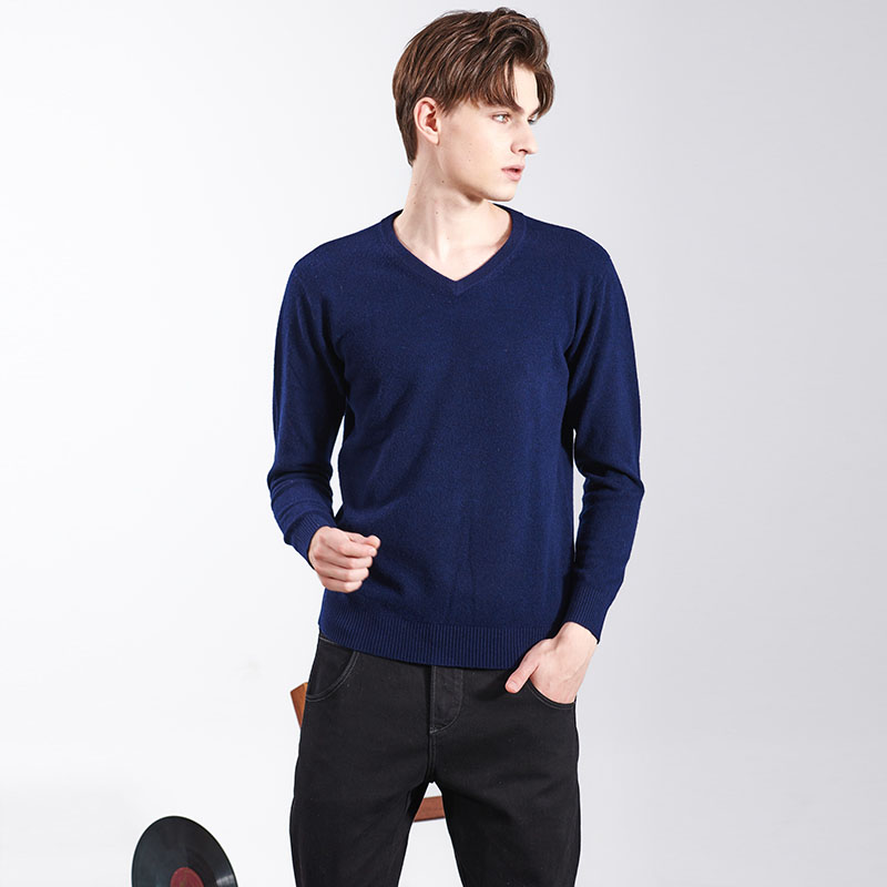 Maglione pullover in cashmere con scollo a V